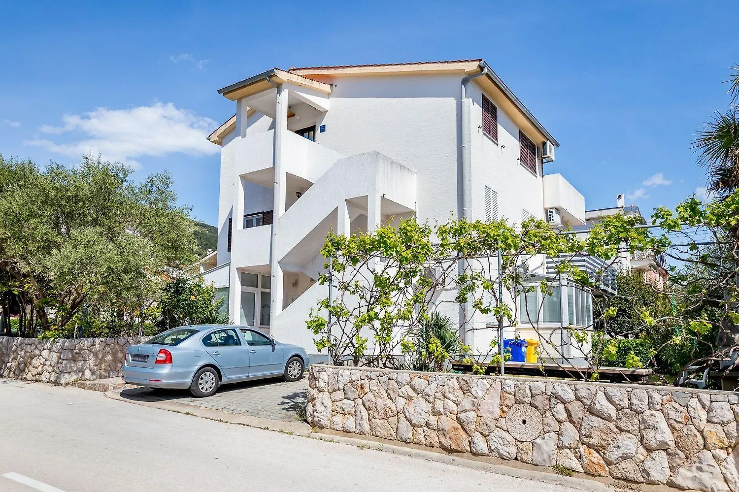 Malerisches Apartment Nur 500 Meter Zum Langen Strand Mit Privatparkplatz, Balkon Baska  Croatia