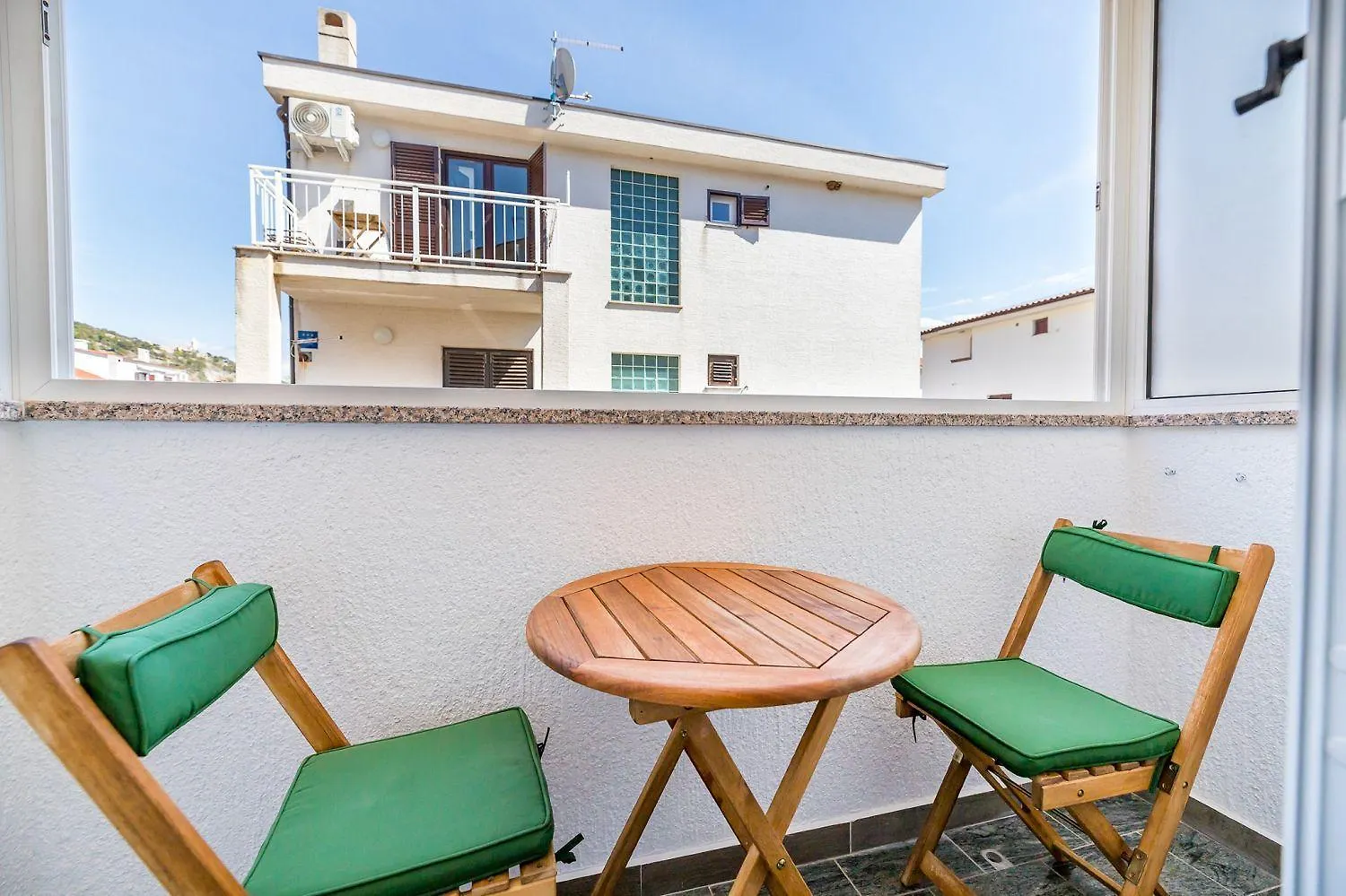 Malerisches Apartment Nur 500 Meter Zum Langen Strand Mit Privatparkplatz, Balkon Baska